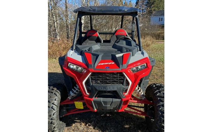 2022 Polaris Industries RZR XP 1000 Premium Indy Red