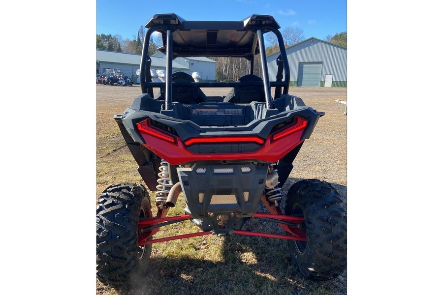 2022 Polaris Industries RZR XP 1000 Premium Indy Red