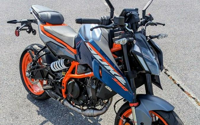 2025 KTM 390 Duke