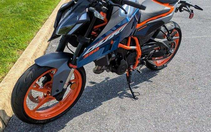 2025 KTM 390 Duke