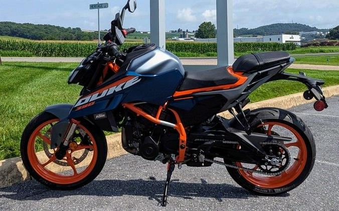 2025 KTM 390 Duke