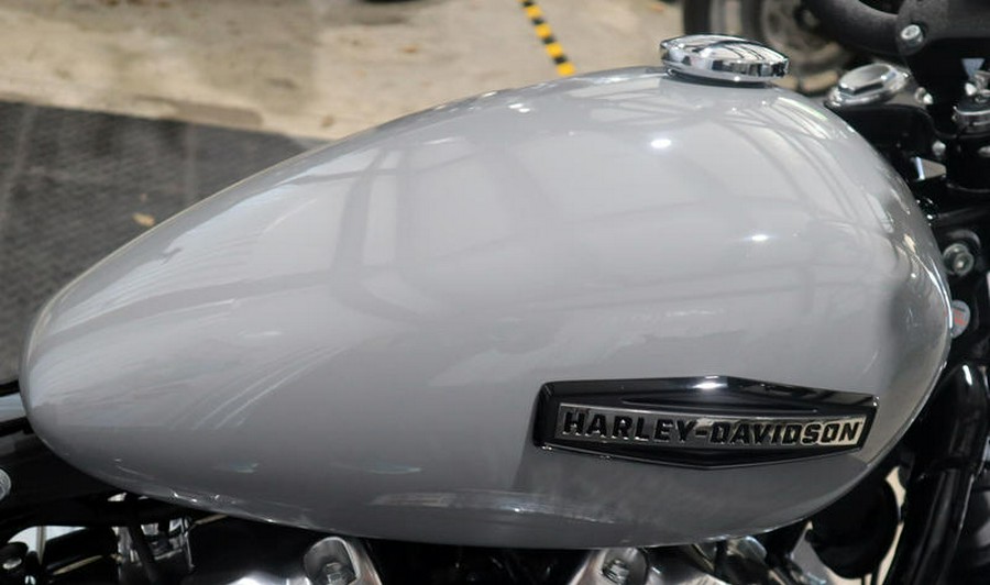 2025 Harley-Davidson® FXBB - Street Bob®