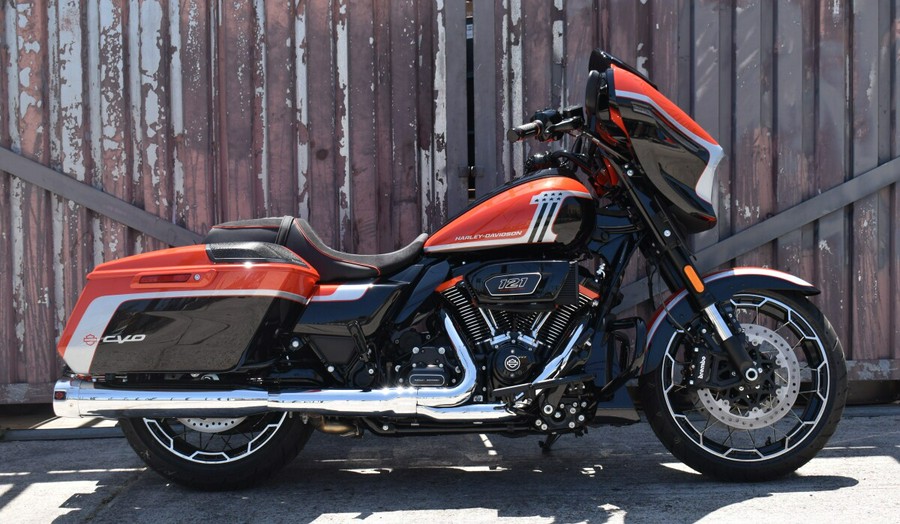 2024 Harley-Davidson® CVO™ Street Glide FLHXSE