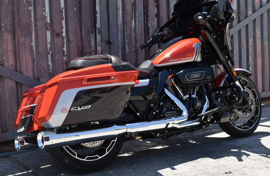 2024 Harley-Davidson® CVO™ Street Glide FLHXSE