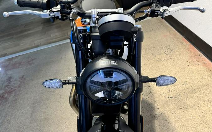 2026 Triumph Speed Twin 900 Pure White/Maui Blue/Tangerine Orange