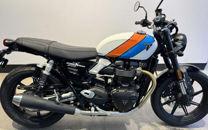 2026 Triumph Speed Twin 900 Pure White/Maui Blue/Tangerine Orange