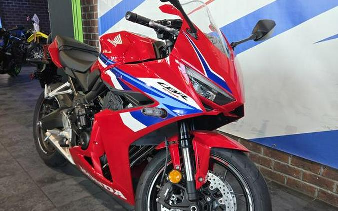 2026 Honda® CBR650R E-Clutch