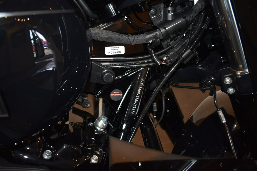 2026 Harley-Davidson® Street Glide Limited Vivid Black Black Trim