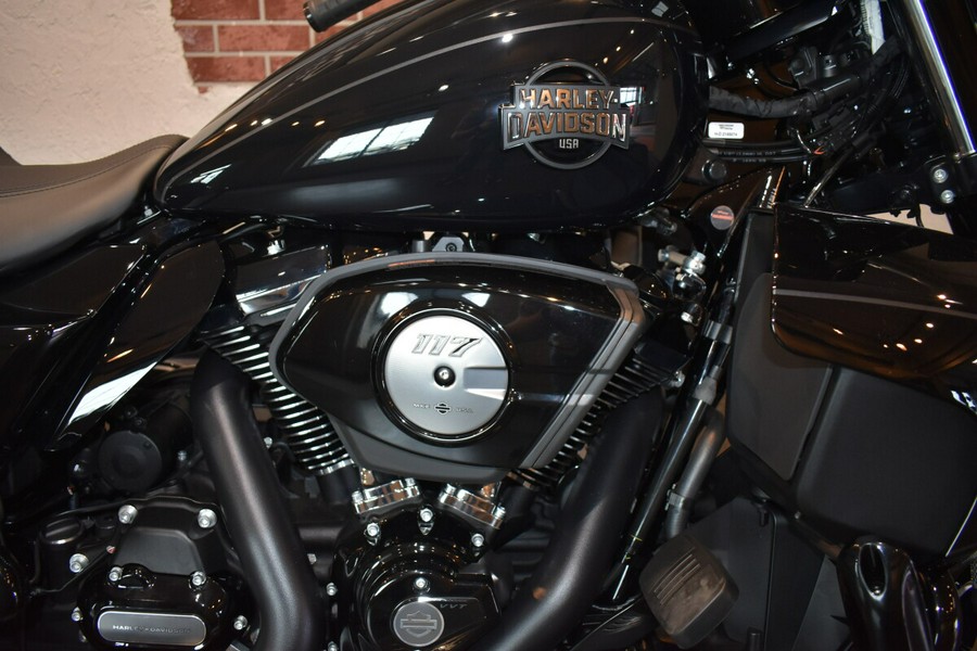 2026 Harley-Davidson® Street Glide Limited Vivid Black Black Trim