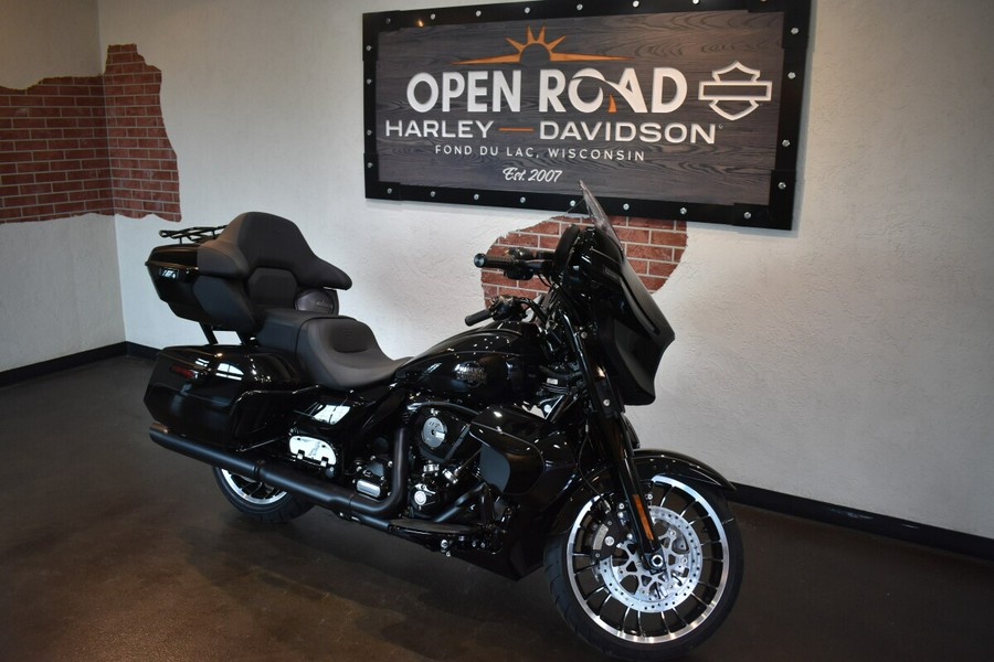 2026 Harley-Davidson® Street Glide Limited Vivid Black Black Trim