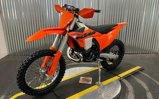 2025 KTM 250 XC