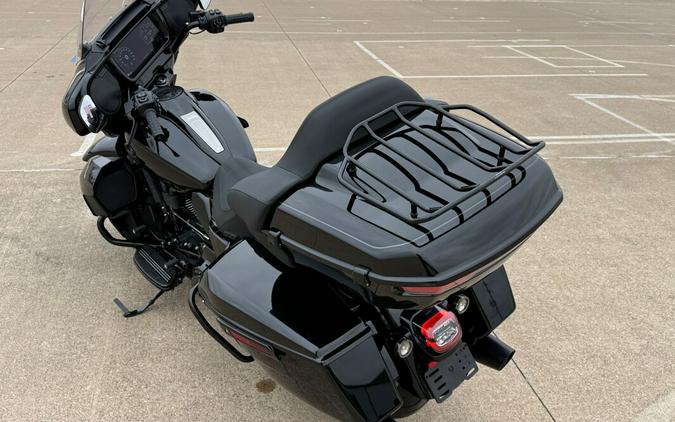 2026 Harley-Davidson® Street Glide® Vivid Black Black Trim