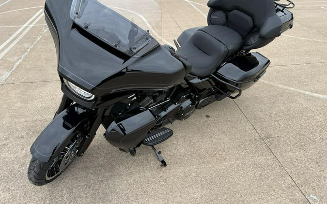 2026 Harley-Davidson® Street Glide® Vivid Black Black Trim
