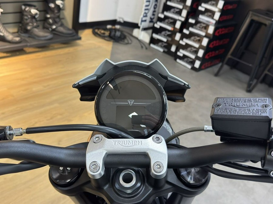 2026 Triumph Trident 800 Ash grey