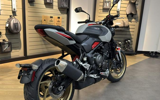 2026 Triumph Trident 800 Ash grey