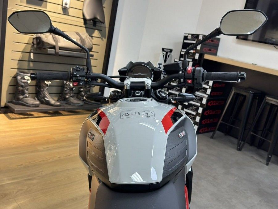 2026 Triumph Trident 800 Ash grey