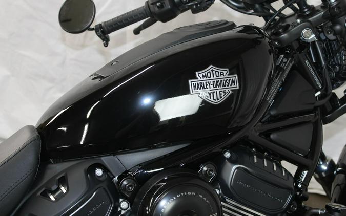 2026 Harley-Davidson® Nightster® VIVID BLACK