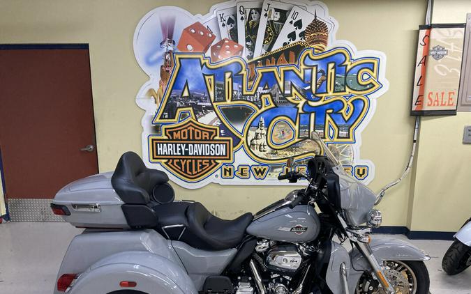 2024 Harley-Davidson Tri Glide Ultra Billiard Gray