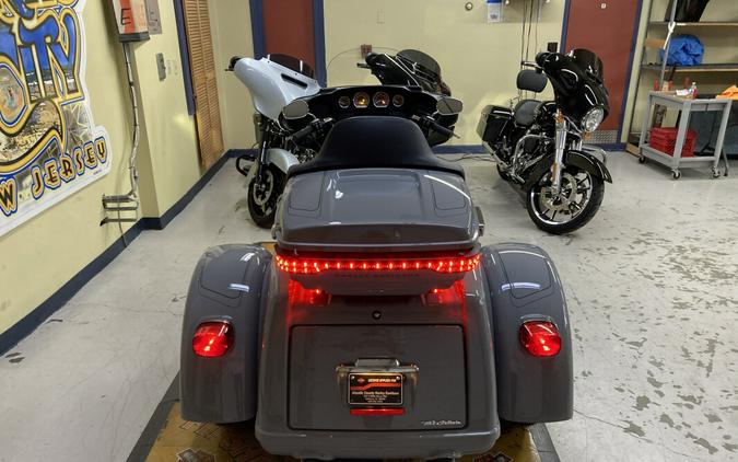 2024 Harley-Davidson Tri Glide Ultra Billiard Gray