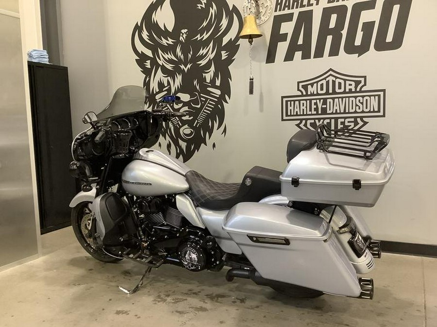 2019 Harley-Davidson® FLHXS - Street Glide® Special