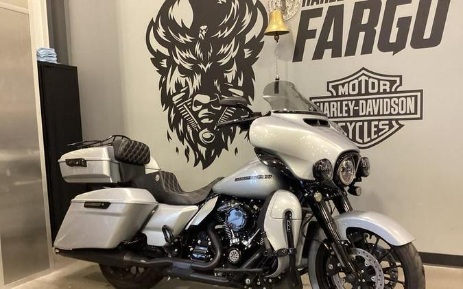 2019 Harley-Davidson® FLHXS - Street Glide® Special