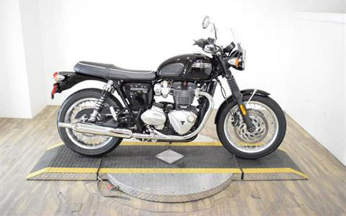 2022 Triumph Bonneville T120 Black