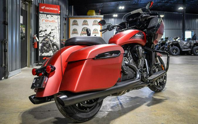 2024 Indian Motorcycle® Challenger® Dark Horse® w/PowerBand Audio Pkg Sunset Red Smoke