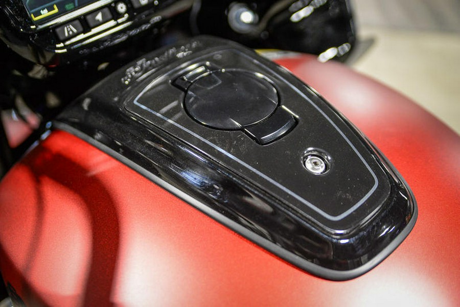 2024 Indian Motorcycle® Challenger® Dark Horse® w/PowerBand Audio Pkg Sunset Red Smoke