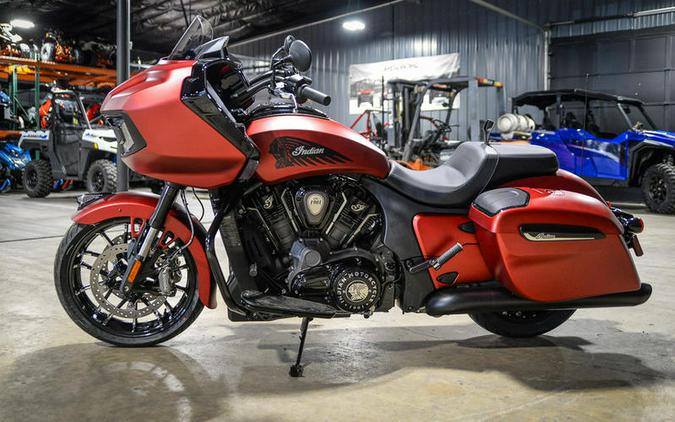 2024 Indian Motorcycle® Challenger® Dark Horse® w/PowerBand Audio Pkg Sunset Red Smoke