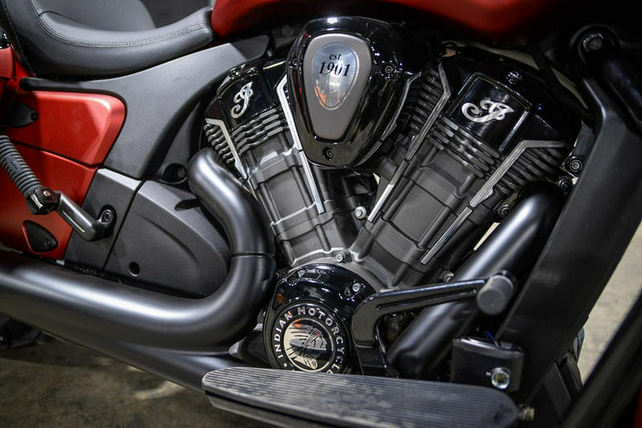 2024 Indian Motorcycle® Challenger® Dark Horse® w/PowerBand Audio Pkg Sunset Red Smoke