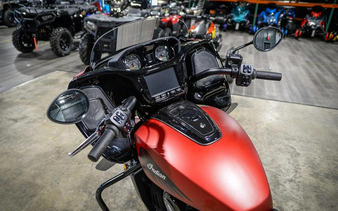 2024 Indian Motorcycle® Challenger® Dark Horse® w/PowerBand Audio Pkg Sunset Red Smoke