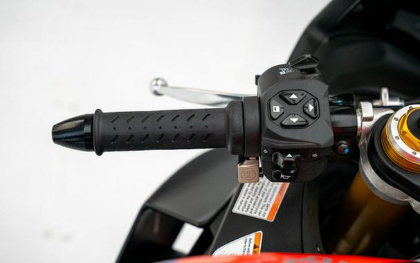 2024 Aprilia RSV4 Factory 1100