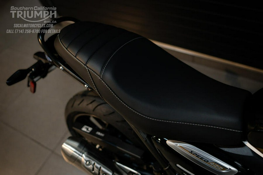 2026 Triumph Speed 400 Pearl Metallic White/Phantom Black