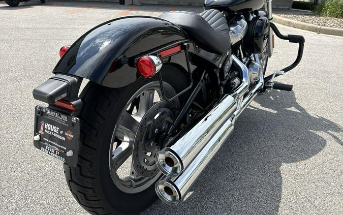 2022 Harley-Davidson® Softail Standard® Vivid Black