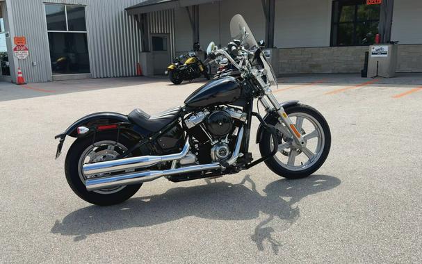 2022 Harley-Davidson® Softail Standard® Vivid Black