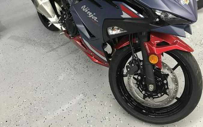 2026 Kawasaki Ninja® 500 ABS Metallic Matte Twilight Blue