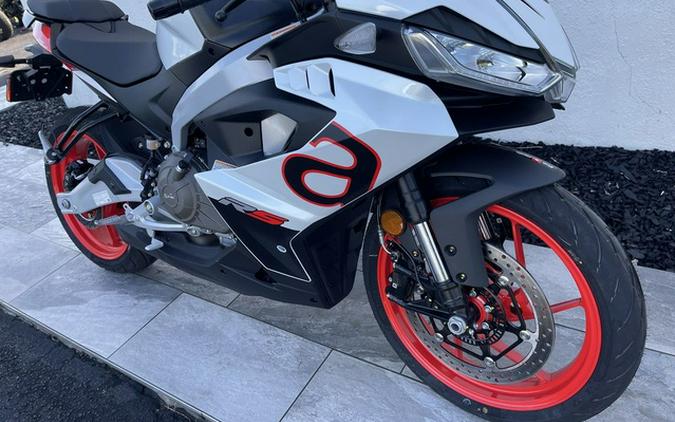 2025 Aprilia RS 457 OPALESCENT LIGHT