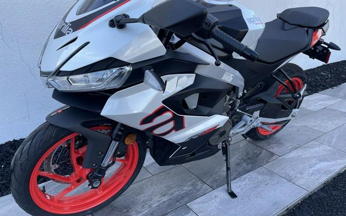 2025 Aprilia RS 457 OPALESCENT LIGHT