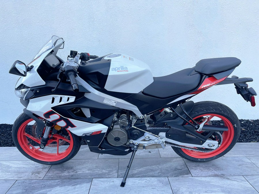 2025 Aprilia RS 457 OPALESCENT LIGHT