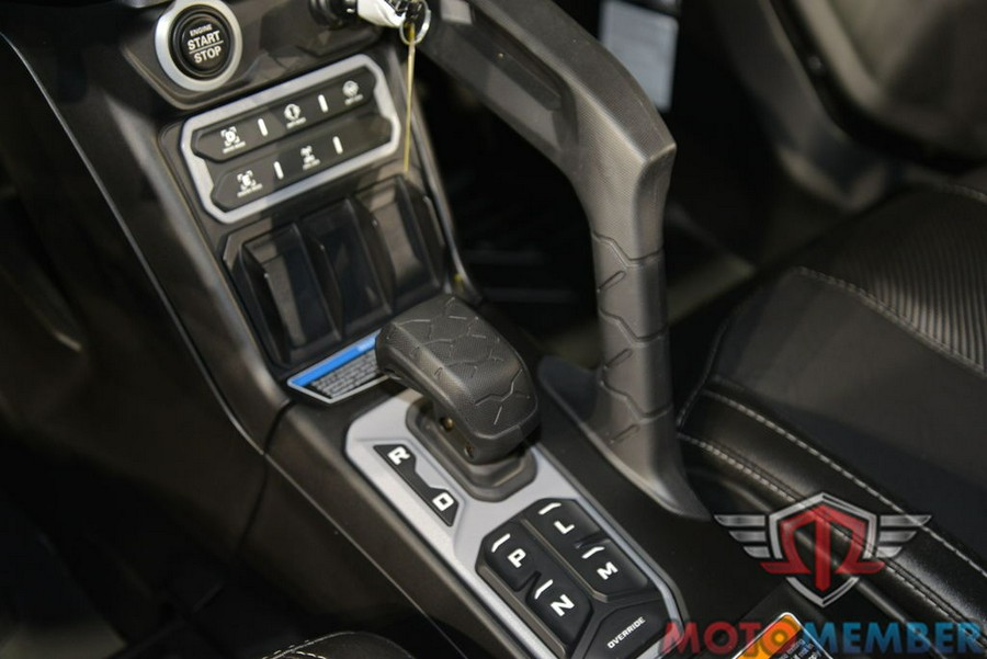 2025 Can-Am Maverick R X rs