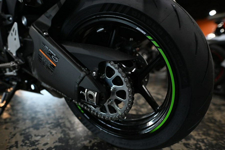 2025 Kawasaki Ninja ZX-6R KRT Edition