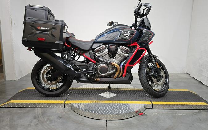 RA1250SE 2025 CVO™ Pan America®