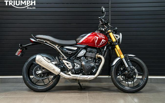 2024 Triumph Speed 400 Carnival Red / Phantom Black