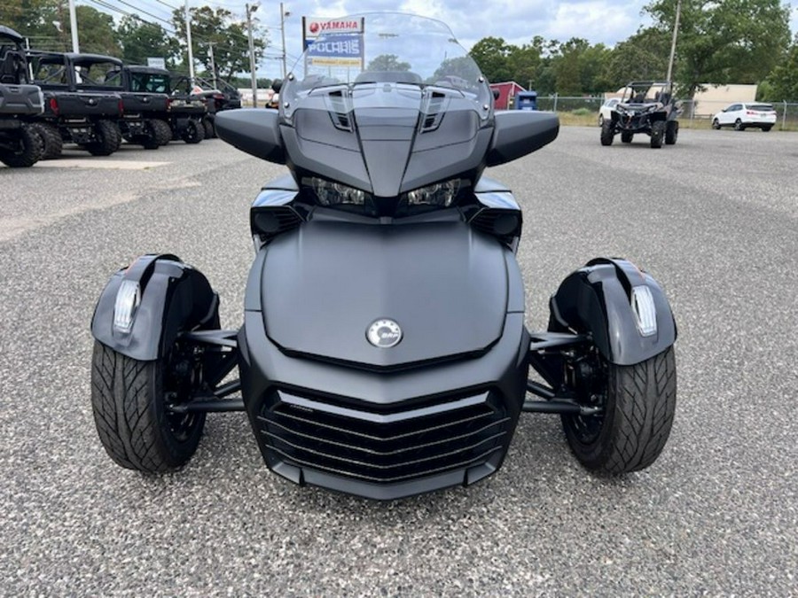 2024 Can-Am® Spyder F3 Limited Dark Wheels