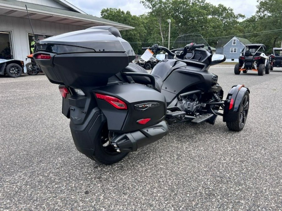 2024 Can-Am® Spyder F3 Limited Dark Wheels