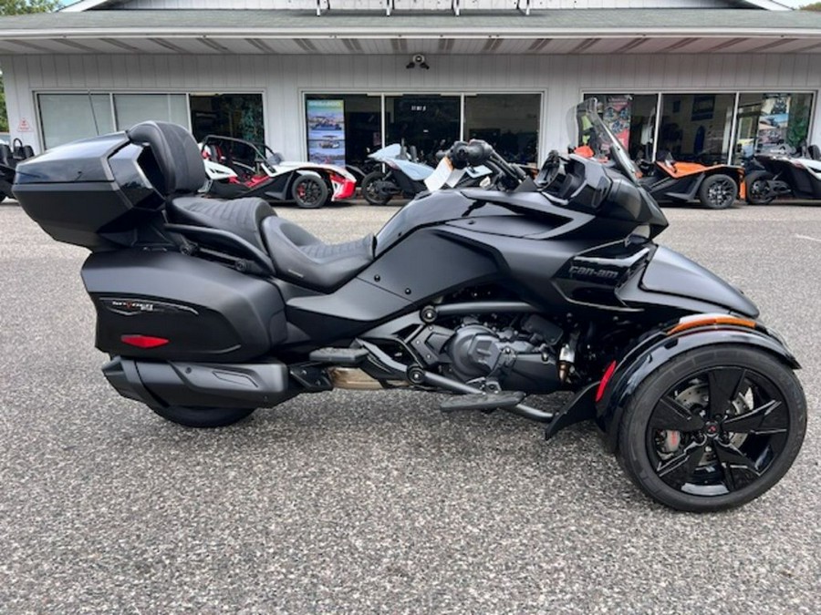 2024 Can-Am® Spyder F3 Limited Dark Wheels