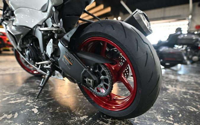 2025 Kawasaki Ninja ZX-6R ABS KRT Edition