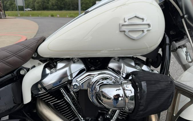 2018 Harley-Davidson® Fat Boy® Bonneville Salt Pearl