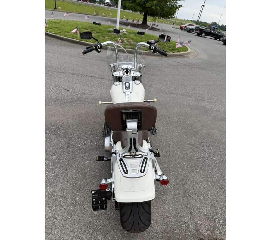 2018 Harley-Davidson® Fat Boy® Bonneville Salt Pearl