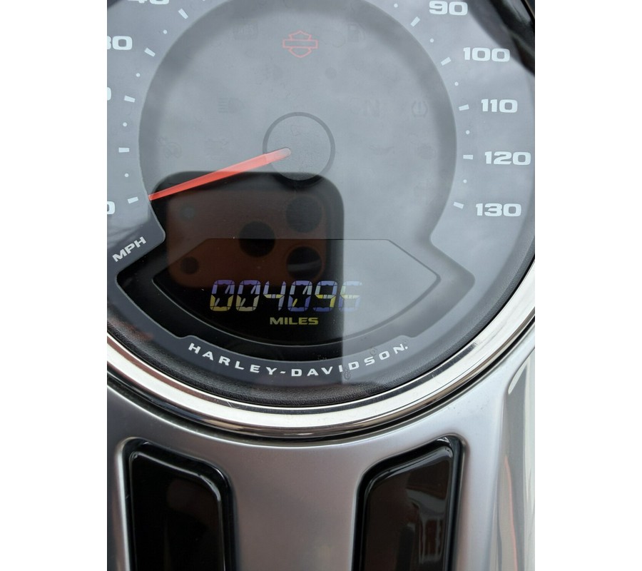 2018 Harley-Davidson® Fat Boy® Bonneville Salt Pearl
